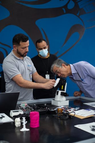 Capacitação de professores para utilização dos Robôs Dobot Magician